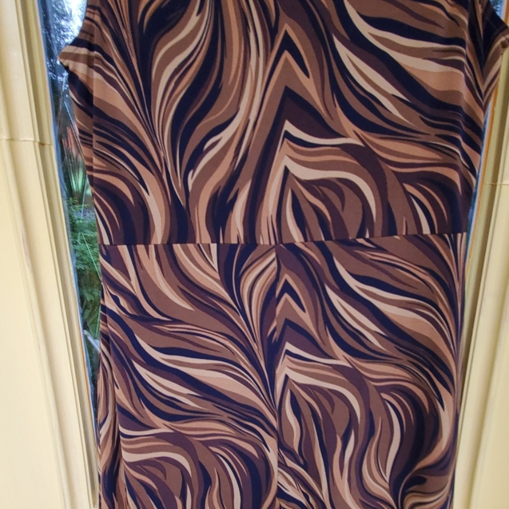 Dress - Picture 5 of 5